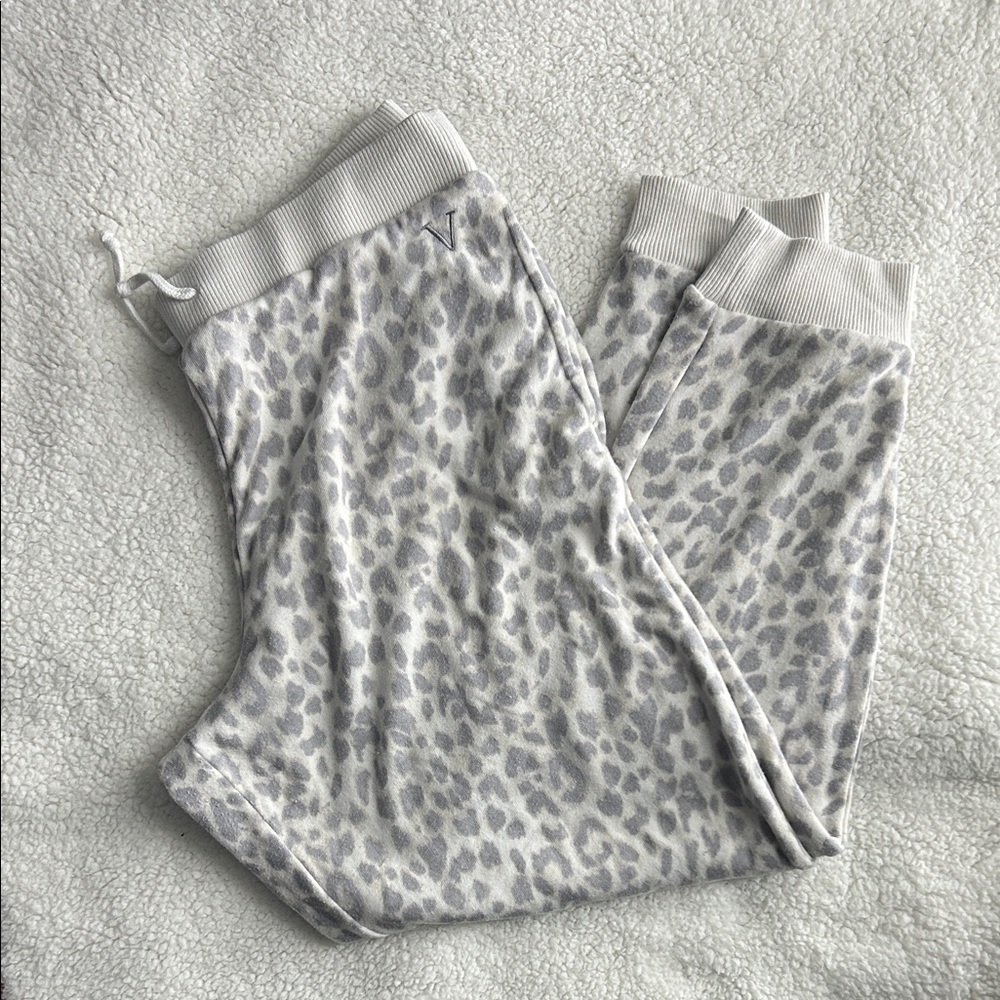 Victoria’s Secret, Leopard Print Lounge Pants, cotton drawstring size Large